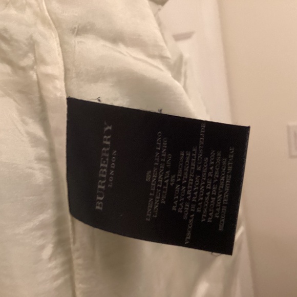 Authentic Burberry London skirt - Picture 3 of 7